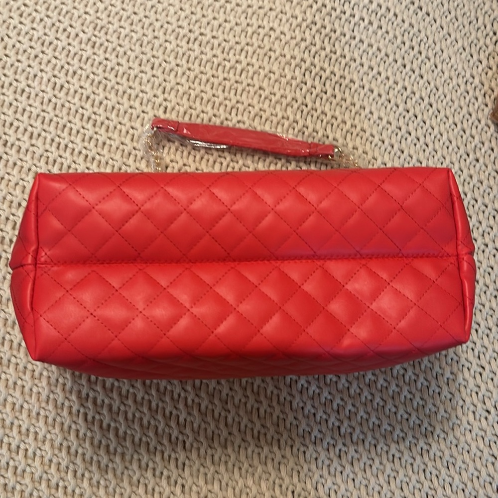 🆕 Badgley Mischka Red Quilted Chain Strap Bag - Vegan Leather - Picture 13 of 15